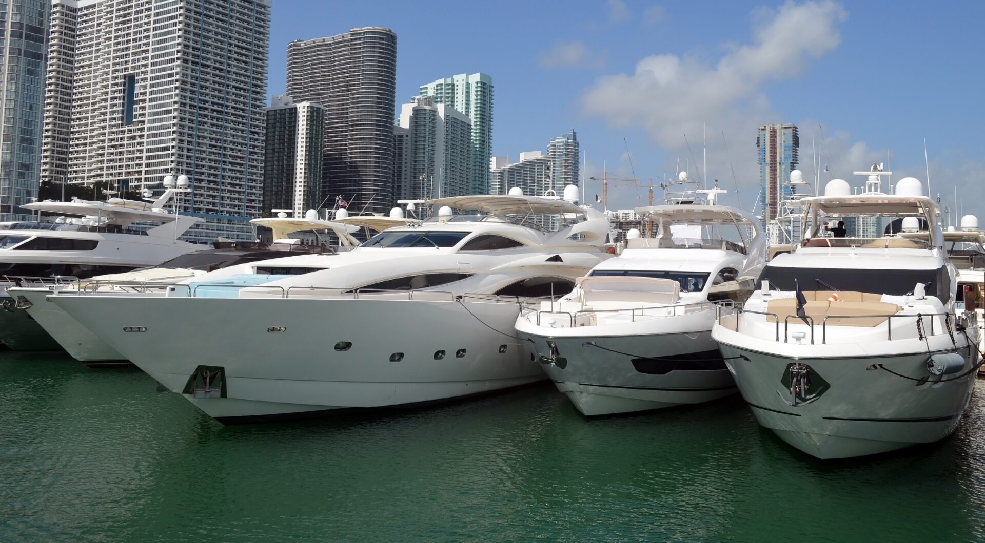 Miami International Boat Show 2023 HeliFlite